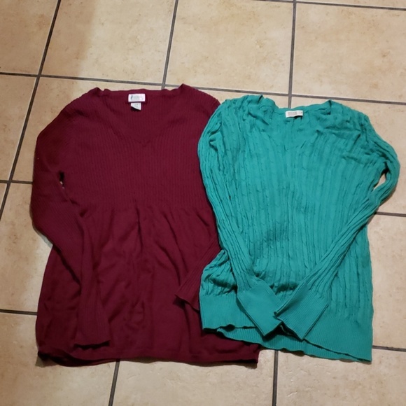 Motherhood Maternity Sweaters - Maternity sweaters Lot of 2 Motherhood Maternity Sweaters - Maternity sweaters Lot of 2